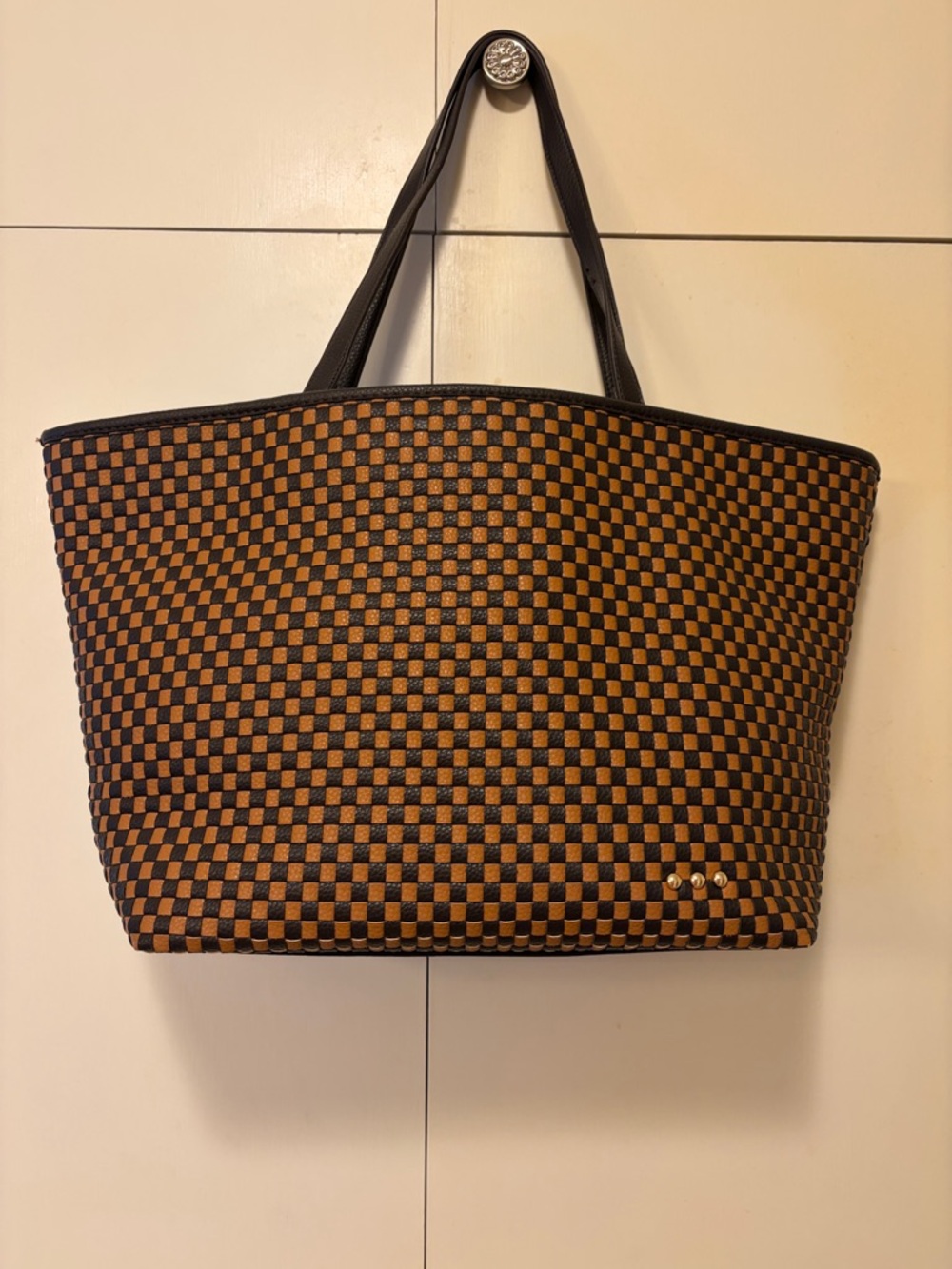 Pretty Simple Me Woven Tiffany Organizer Checkered Tote Bag in Black and Brown